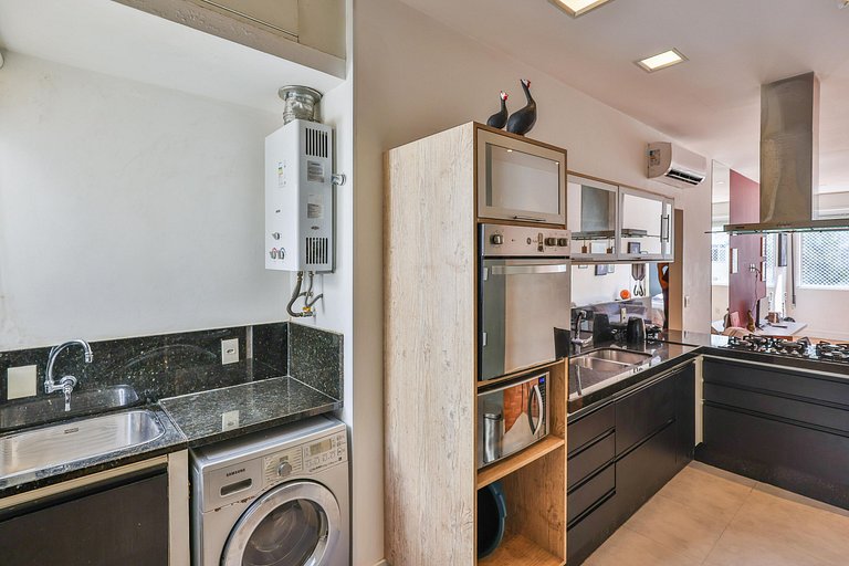 Solar Arpoador: 2 qts (1st) na Praia de Ipanema