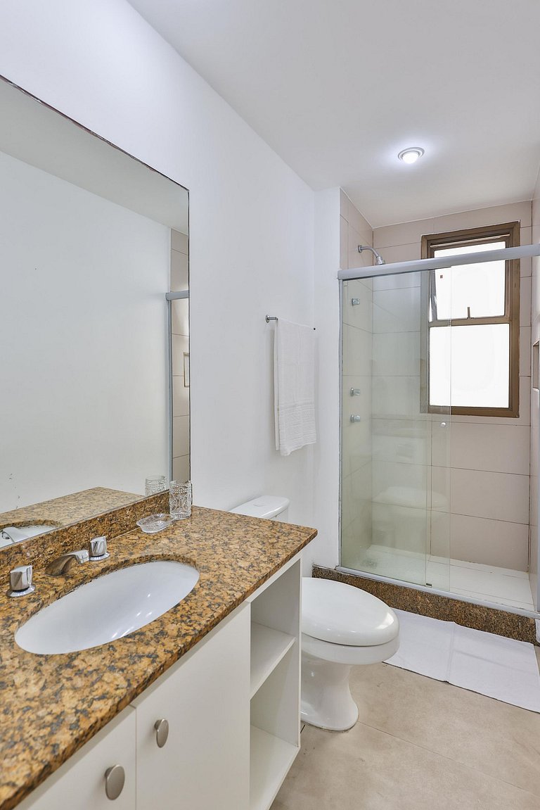 Aconchego Leblon: praia, piscina, garagem e metrô!