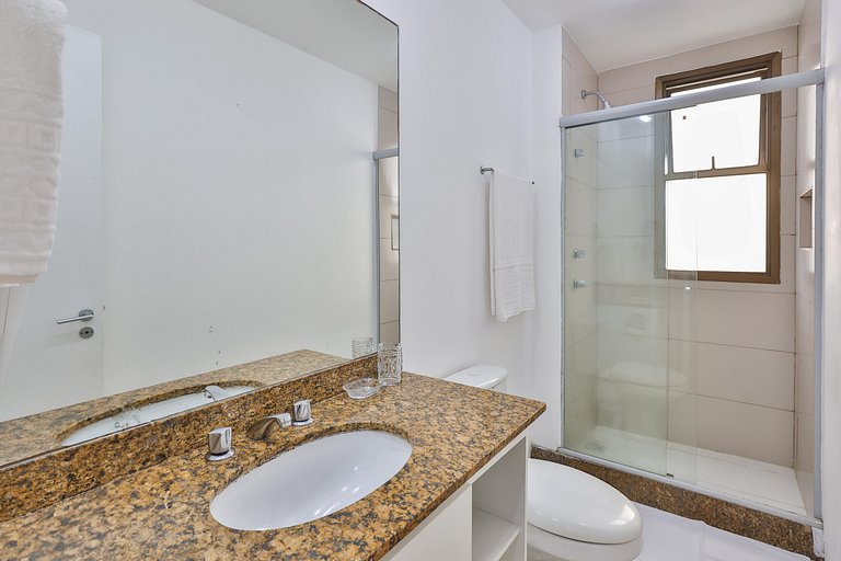 Aconchego Leblon: praia, piscina, garagem e metrô!