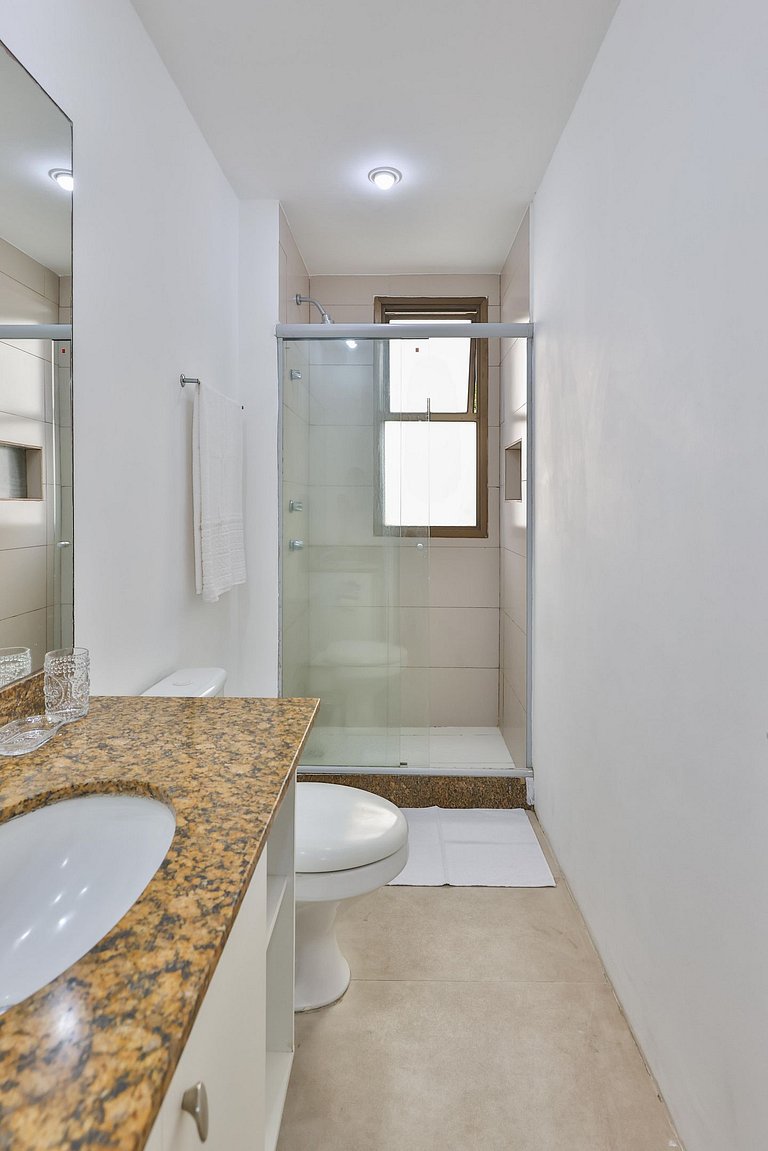 Aconchego Leblon: praia, piscina, garagem e metrô!