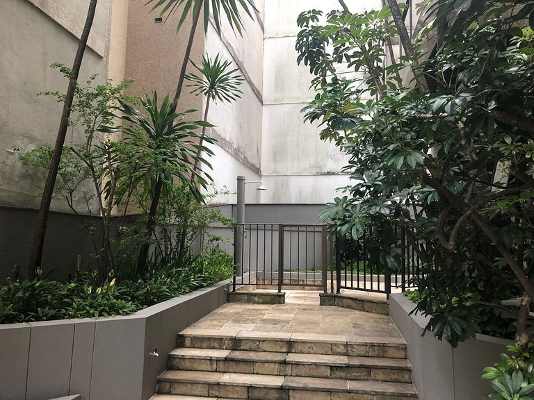 Aconchego Leblon: praia, piscina, garagem e metrô!