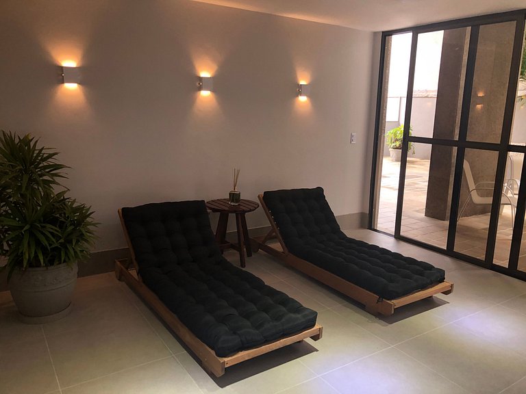 Aconchego Leblon: praia, piscina, garagem e metrô!