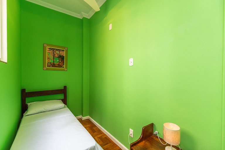 Copacabana Green: Superb Location High Speed WiFi
