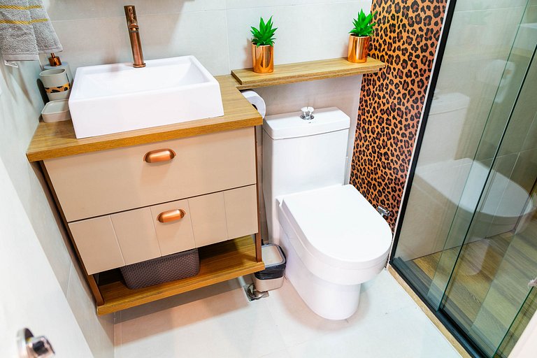 Rio Wonder: Elegante 2 quartos (1 suíte) com vaga!