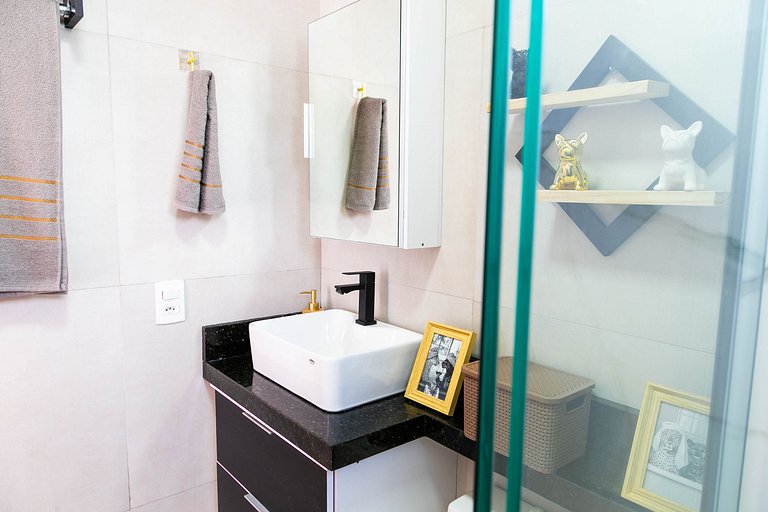 Rio Wonder: Elegante 2 quartos (1 suíte) com vaga!