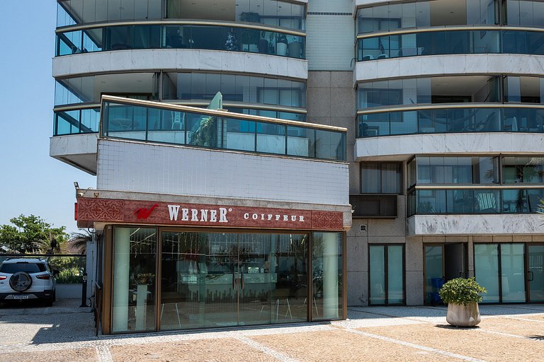 Barra Horizon: Onde o Mar Começa na Sua Varanda