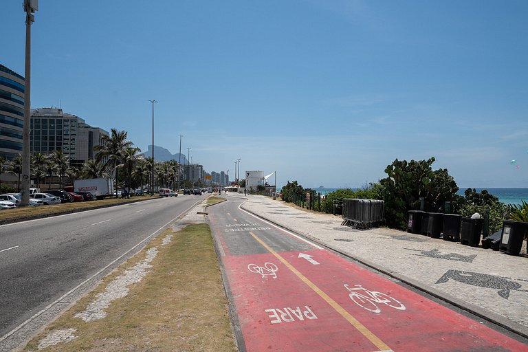 Barra Horizon: Onde o Mar Começa na Sua Varanda