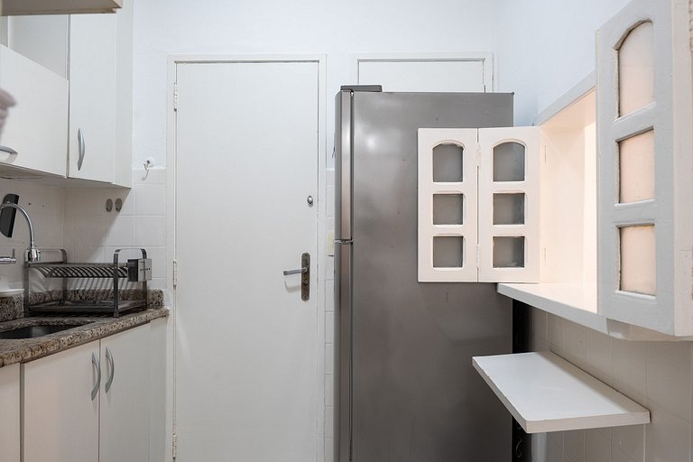 Leblon Living: localização, vaga e metrô na porta!