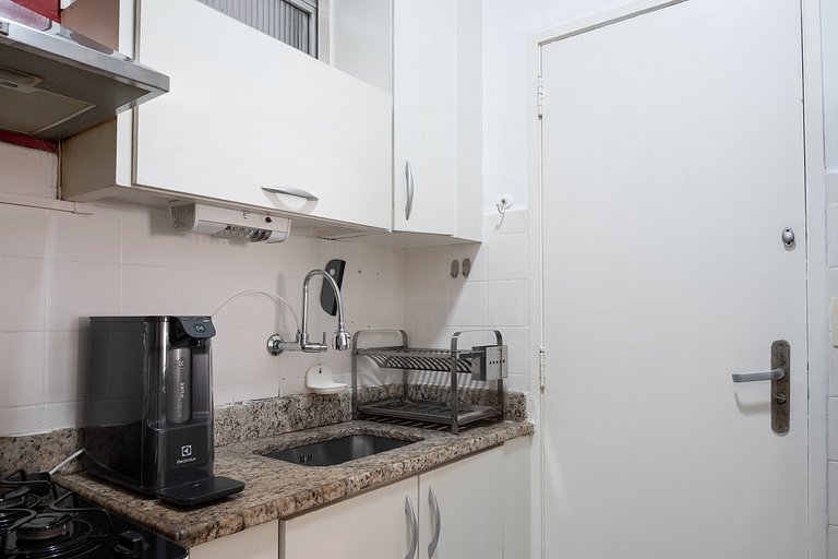 Leblon Living: localização, vaga e metrô na porta!