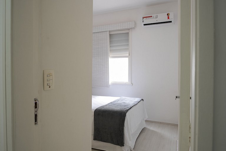 Leblon Living: localização, vaga e metrô na porta!