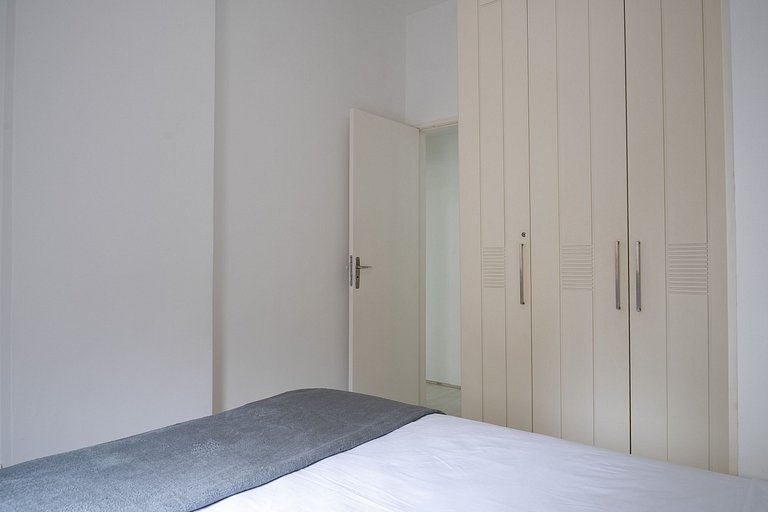 Leblon Living: localização, vaga e metrô na porta!