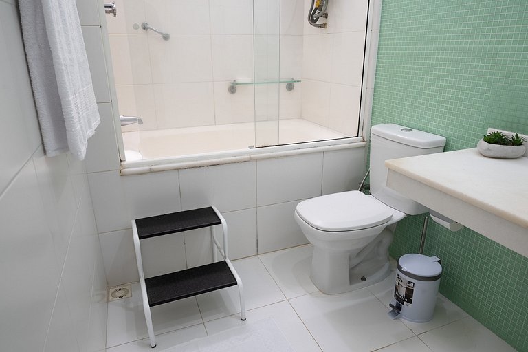 Leblon Living: localização, vaga e metrô na porta!