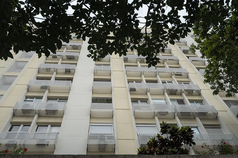 Leblon Living: localização, vaga e metrô na porta!