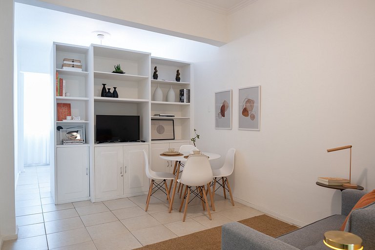 Copacabana Quiet: cama queen e localização soberba