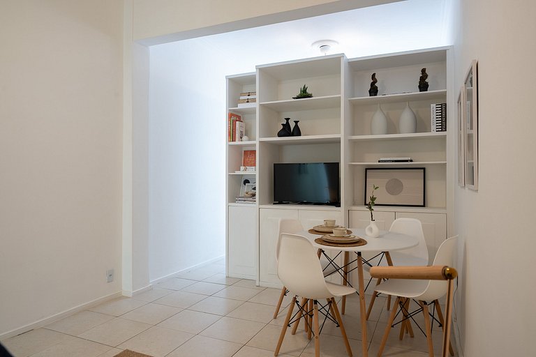 Copacabana Quiet: cama queen e localização soberba