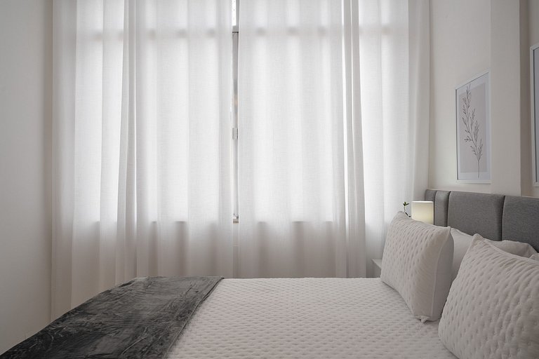Copacabana Quiet: cama queen e localização soberba