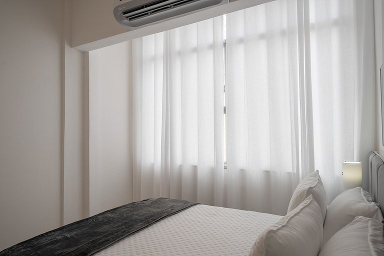 Copacabana Quiet: cama queen e localização soberba