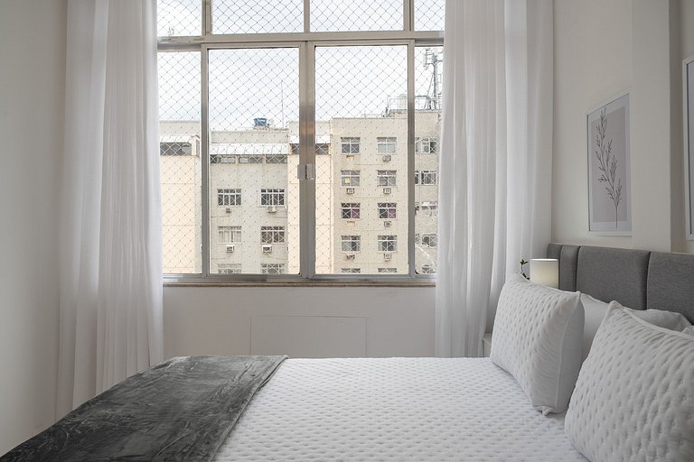 Copacabana Quiet: cama queen e localização soberba