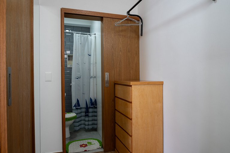 Vila Tijuca: Suíte Compacta, Quarto, Vaga Garagem