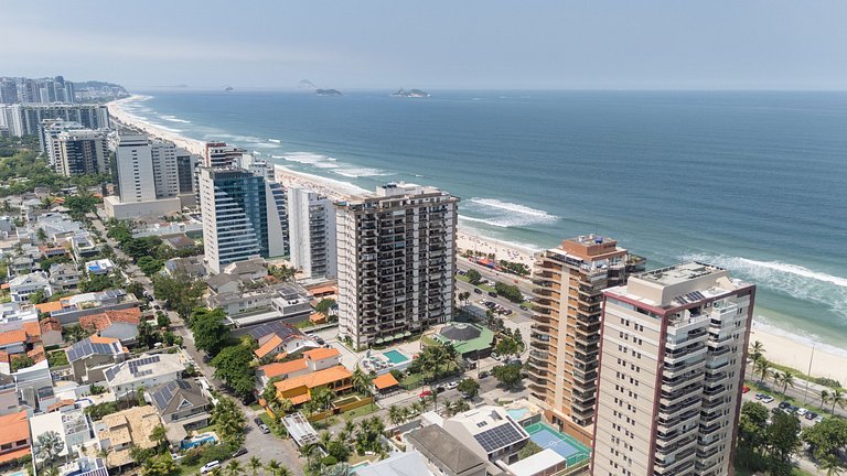 Barra Breeze: Estilo, Conforto e Vista Soberba!