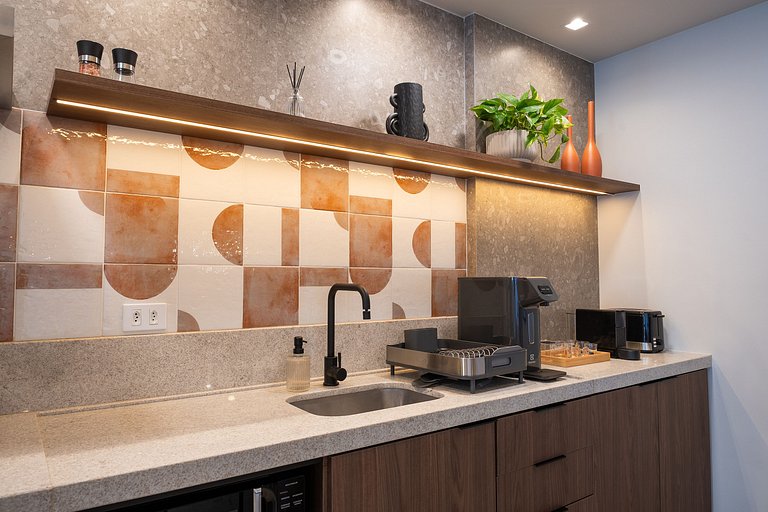 Barra Breeze: Estilo, Conforto e Vista Soberba!