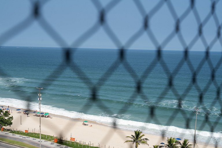 Barra Breeze: Estilo, Conforto e Vista Soberba!