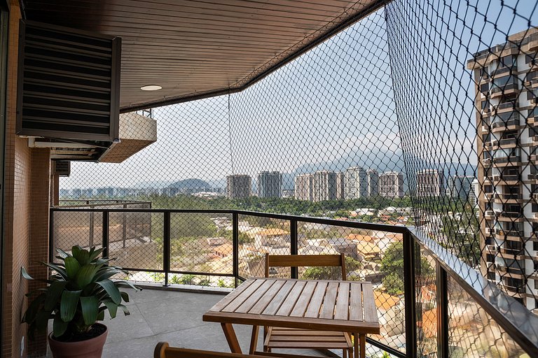 Barra Breeze: Estilo, Conforto e Vista Soberba!