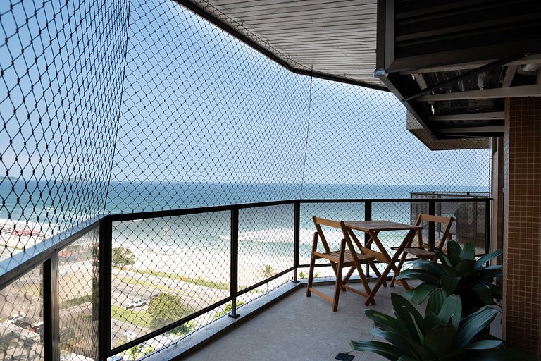 Barra Breeze: Estilo, Conforto e Vista Soberba!