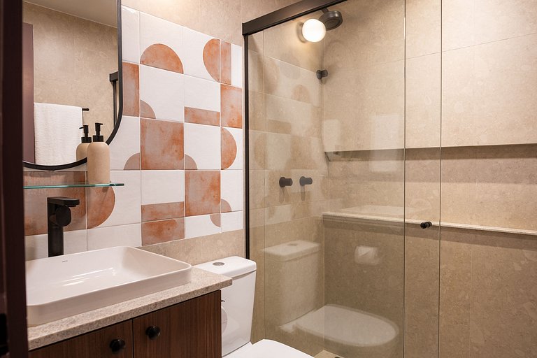 Barra Breeze: Estilo, Conforto e Vista Soberba!