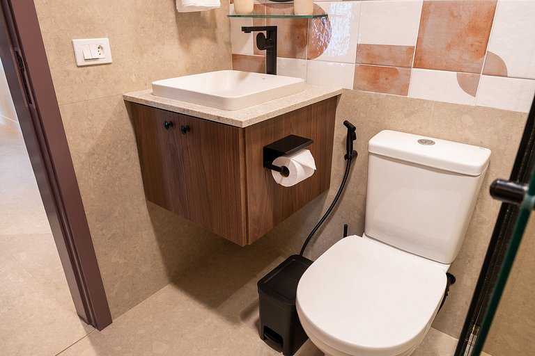 Barra Breeze: Estilo, Conforto e Vista Soberba!