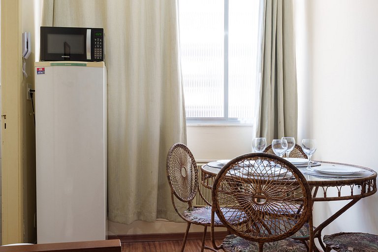Copacabana Easy Stay: Funcional e Bem Localizado!