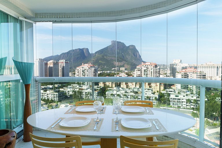 Wyndham Rio Barra: Vista Mar e Varanda Panorâmica