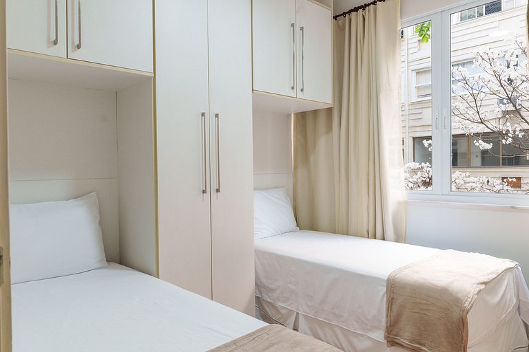 Copacabana Quartier: 2 Quartos na Quadra da Praia!
