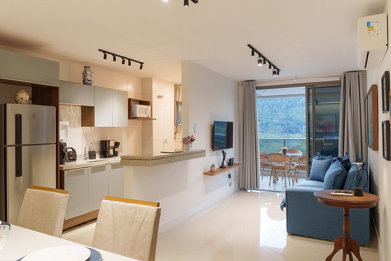Ilha Pura Living: Quarto, Sala, Varanda e Lazer!