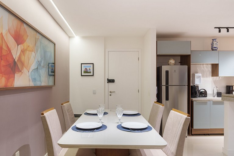 Ilha Pura Living: Quarto, Sala, Varanda e Lazer!