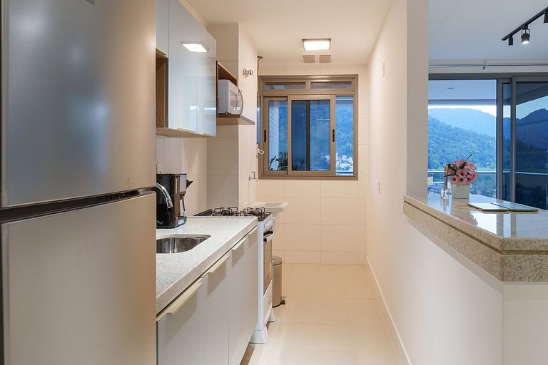 Ilha Pura Living: Quarto, Sala, Varanda e Lazer!