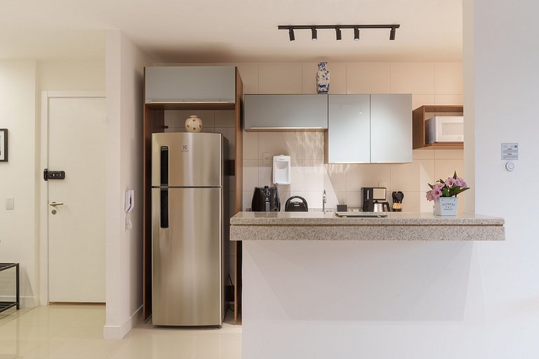 Ilha Pura Living: Quarto, Sala, Varanda e Lazer!