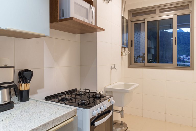 Ilha Pura Living: Quarto, Sala, Varanda e Lazer!