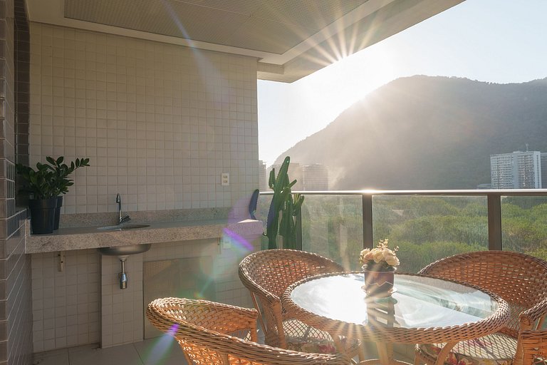 Ilha Pura Living: Quarto, Sala, Varanda e Lazer!