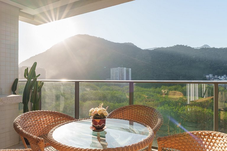 Ilha Pura Living: Quarto, Sala, Varanda e Lazer!