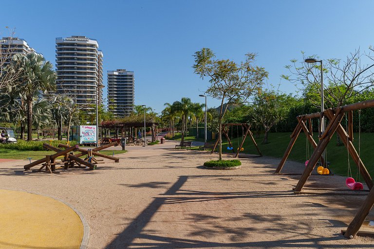 Ilha Pura Living: Quarto, Sala, Varanda e Lazer!
