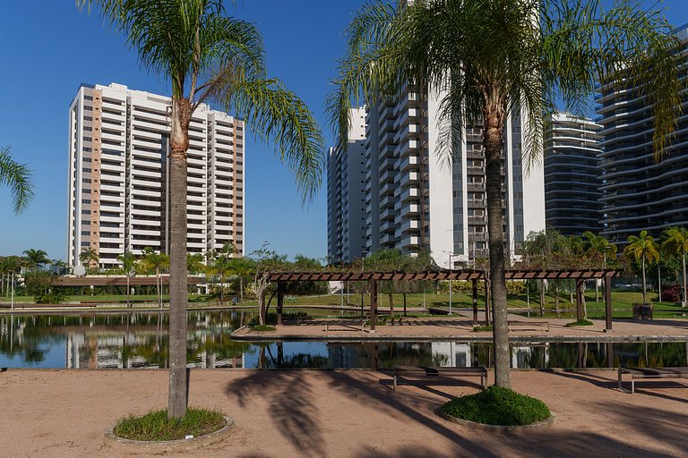 Ilha Pura Living: Quarto, Sala, Varanda e Lazer!