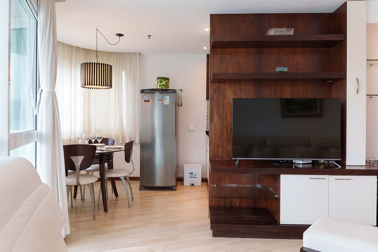 Wyndham Rio Barra: 2 Suítes, Varandas e Vista Mar!