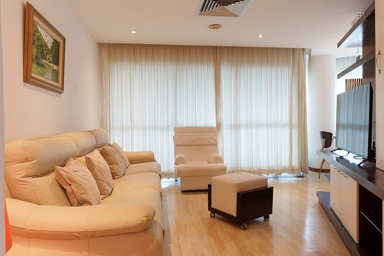 Wyndham Rio Barra: 2 Suítes, Varandas e Vista Mar!