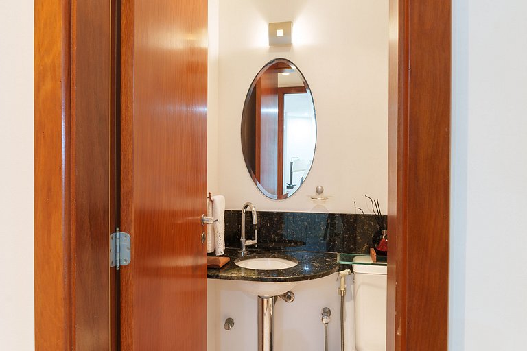 Wyndham Rio Barra: 2 Suítes, Varandas e Vista Mar!