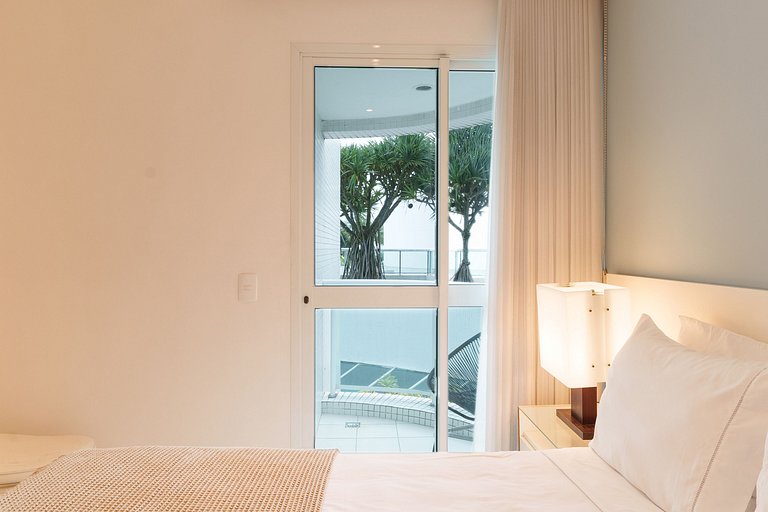 Wyndham Rio Barra: 2 Suítes, Varandas e Vista Mar!