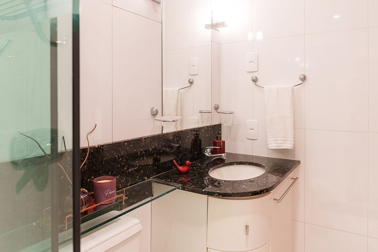 Wyndham Rio Barra: 2 Suítes, Varandas e Vista Mar!