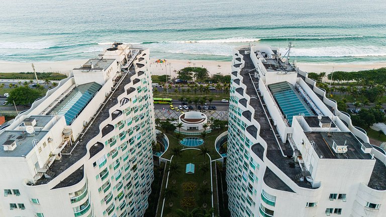 Wyndham Rio Barra: 2 Suítes, Varandas e Vista Mar!