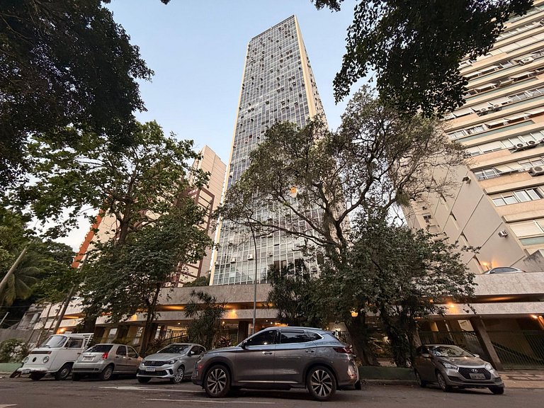 Portal Mágico RJ: 2 qts, Vaga e Vista Soberba!