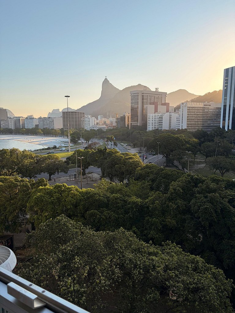 Portal Mágico RJ: 2 qts, Vaga e Vista Soberba!